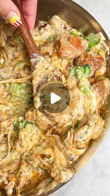 Mallory Austin | Food Blogger | Creamy Garlic Parmesan Cheesy Chicken & Potato Bake. Comment GARLIC to get this recipe sent to your inbox. Or click yum bio link for the... | Instagram Baked Diced Potatoes, Chicken Potato Bake, Comfort Meals, One Pot Cooking, Crispy Smashed Potatoes, Comforting Dinner, Easy Weekday Meals, Chicken Potato, Potato Bake