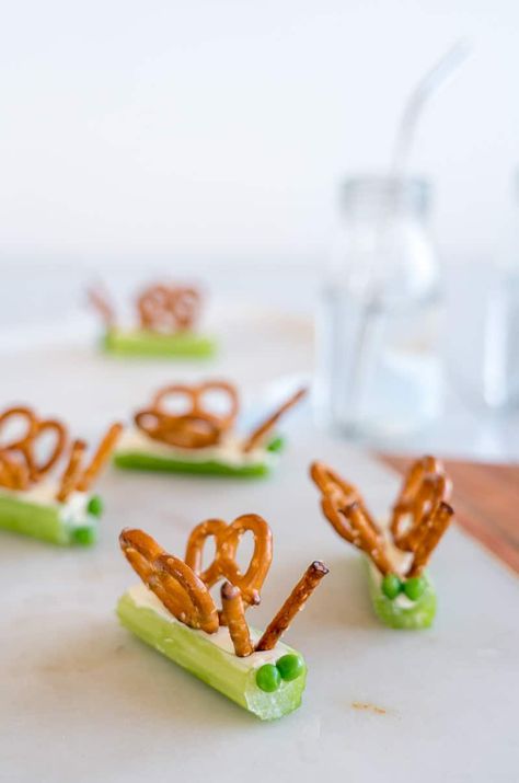 Celery Stick Butterflies a filled celery snack and fun food idea for kids, expose picky eaters to vegetables in a fun way #kidsfood #funfood #celery #pickyeaters #fussyeaters #toddlerfood Nature Theme Snacks For Kids, Healthy Snacks Kids Can Make, Celery Butterflies, Insect Themed Snacks, Bug Party Snacks, Butterfly Appetizers, March Snacks For Kids, Spooky Vegetables, Celery Snack Ideas