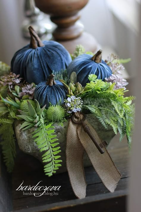 Table Vignettes, Coastal Fall, Pink Pumpkin, Fall Arrangements, Blue Pumpkins, Fall Deco, Fall Thanksgiving Decor, Autumn Decorating, Velvet Pumpkins