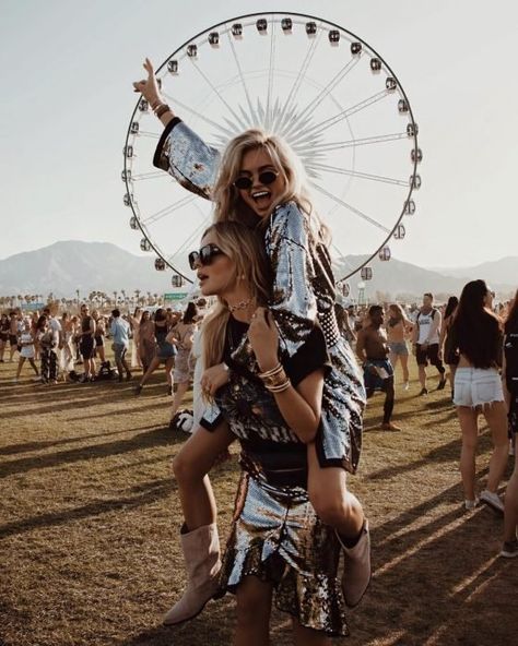 Electro Festival Outfit, Coachella Accessories, Look Da Festival, Best Coachella Outfits, Best Friend Fotos, Coachella 2018, Festival Mode, Bff Pics, Fest Outfits