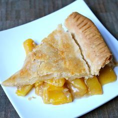 mango pie Mango Pie Recipe, Peach Mango Pie, Mango Pie, Mango Dessert, Quick Vegetarian Meals, Mango Puree, Mango Recipes, Peach Pie, Peach Mango