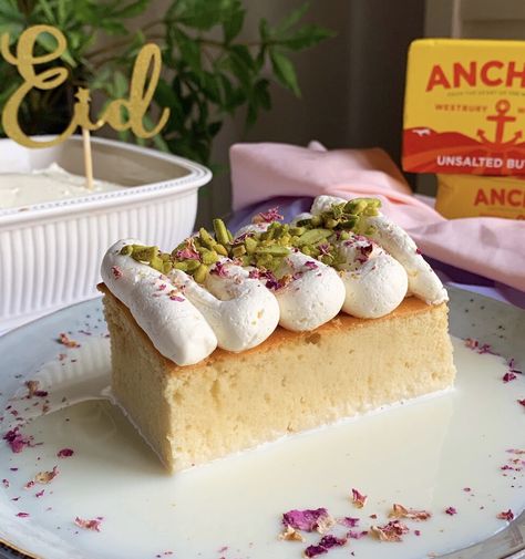 Vanilla Milk Cake Recipe Triple Milk Cake, Indian Milk Cake, Rose Tres Leches, Rose Tres Leches Cake, How To Make Milk Cake, Vanilla Tres Leches Cake, Ras Malai Tres Leches Cake, Dessert With Milk, Restaurant Dessert Recipes