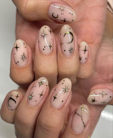 Constellation Nails, Zodiac Nails, Witchy Nails, Trends Nails, Dot Nail Art, Dots Nails, Ideas Nails, New Year's Nails, Minimalist Nails