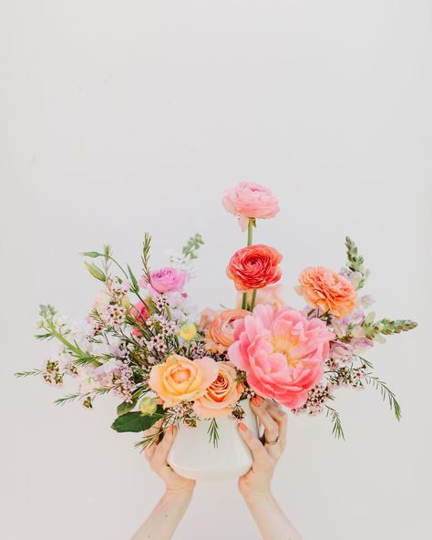 Pretty. Wild. Flowers. (@native_poppy) | Instagram profile California Poppy Bouquet, Poppy And Orchid Bouquet, California Poppies Bouquet, Native Poppy Wedding, Pink Poppy Flower, Native Poppy, Big Vases, Website Link, Bud Vase