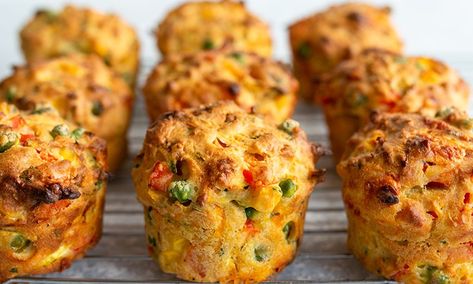 Savoury breakfast muffins from the Heart Foundation (I used GF flour and turned out delicious) Healthy Savoury Muffins, Snack Recipes Healthy, Savory Breakfast Muffins, Savory Muffins Recipes, Savory Snack Recipes, Healthy Savory Snacks, Savoury Muffins, Savoury Biscuits, Vegan Muffins