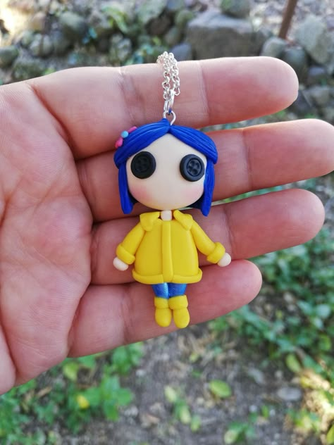 Coraline Sculpey Clay Ideas, Plasticine Ideas, Modeling Clay Ideas, Clay Art Ideas, Crea Fimo, Halloween Clay, Clay Keychain, Clay Diy Projects, Polymer Clay Diy