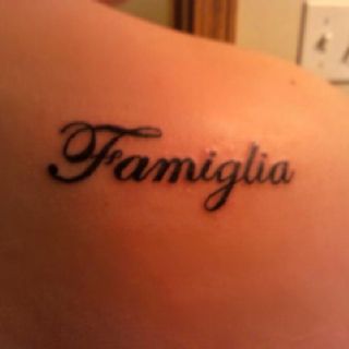 My tattoo. For the Italian Family! Family In Italian Tattoo, Famiglia Tattoo Italian, Italian Family Tattoo, Italian Tattoos, Special Tattoos, Italian Family, Family Tattoo, Tasteful Tattoos, Infinity Design