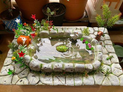 Fairy Pond Drawing, Pond Diorama, Clay Scene, Clay Pond, Resin Pond, Diy Garden Fountains, Fairy House Diy, Fairy Garden Crafts, Cement Art