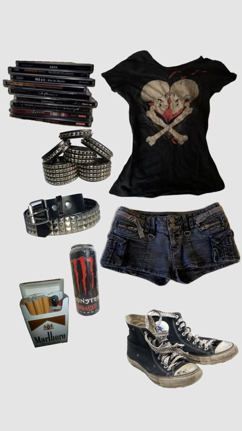 Fancy Emo Outfits, Goth Outfit With Shorts, 2000s Fashion Outfits Goth, 2000s Grunge Outfits, Mini Shorts Outfit, Girly Punk, Fashionista Clothes, 2000s Fashion Outfits, Alt Fashion