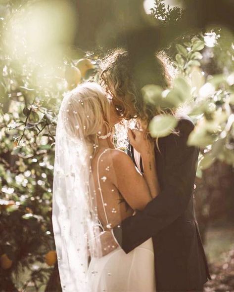 Wedding Registry ideas Shooting Couple, Foto Tips, Wedding Photos Poses, Wedding Boho, Wedding Goals, Wedding Shots, Wedding Photography Inspiration, Wedding Poses, Wedding Pics