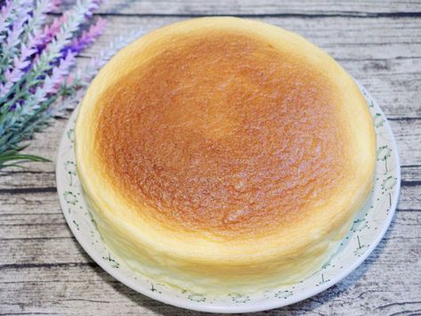 Keto Japanese Cheesecake, Flourless Cheesecake, Japanese Cotton Cheesecake, Fluffy Cheesecake, Cotton Cheesecake, Cheesecake Mousse, Japanese Cheesecake, Keto Cheese, Tall Cakes