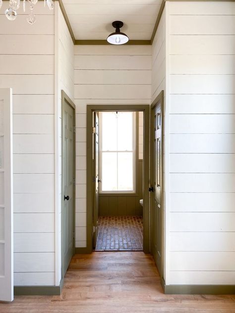 Old Farmhouses, Farmhouse Style Bathroom, Farmhouse Layout, Prairie Farmhouse, Texas Farmhouse, English Farmhouse, Dream Farmhouse, Southern Living House Plans, Building A Home