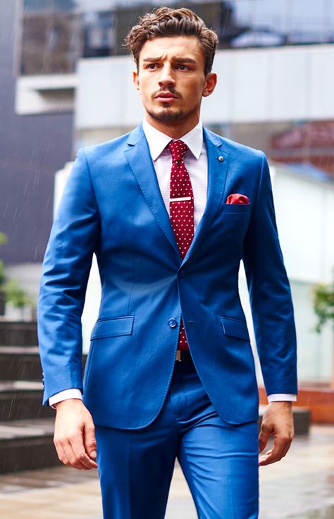 Groomsmen color suit White Suit Blue Tie, Blue Shirt Red Tie, Blue Suit Red Tie, Black Suit Blue Shirt, Blue Colour Suit, Bright Blue Suit, Interview Suits, Tie Outfit, Royal Blue Shirts