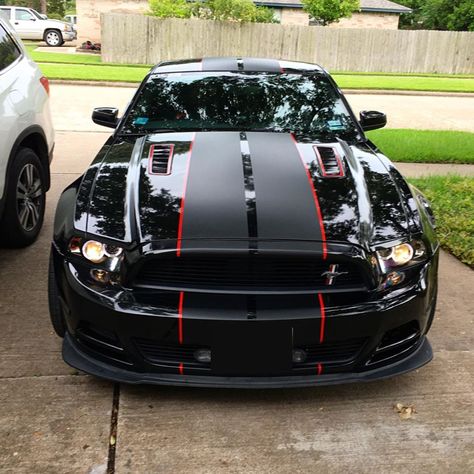 Matte black & red stripes 👍 #mustang #gt #wrap #gt350 #gt500 #shelby #stance #stripes #vinyl #americanmuscle #fordracing #mustangnation… Black And Red Car Wrap, Matte Black Mustang, Gt500 Shelby, 2005 Mustang, Red Mustang, Car Stripes, Black Mustang, Roadster Car, Mclaren Cars