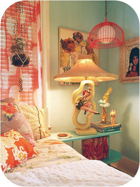 Estilo Kitsch, Kitsch Decor, Retro Bedrooms, Retro Room, Room Deco, Retro Interior, Vintage Bedroom, Vintage Kitsch, Decoration Inspiration