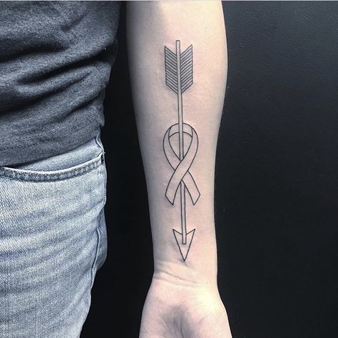 Arrow With Ribbon Tattoo, Tattoo Mens, Tattoo Arrow, Survivor Tattoo, Tattoo Forearm, Girls With Sleeve Tattoos, Ribbon Tattoos, Tattoo Simple, Trendy Tattoo