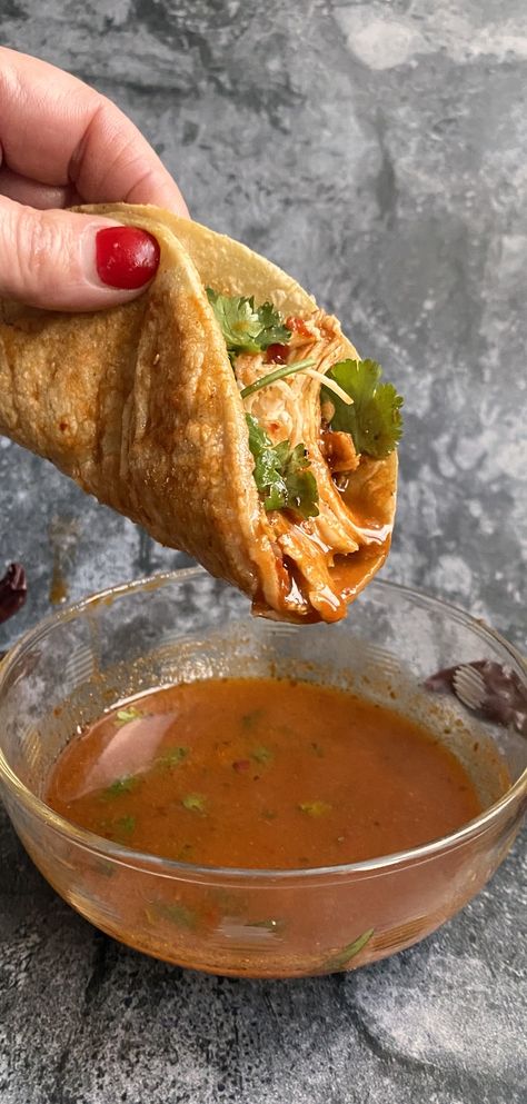 add tomatoes and bay leaves if you have them. Simmer Chicken Barrio Tacos, Chicken Barbacoa, Birria Taco Recipe, Barrio Tacos, Chicken Birria Tacos, Chicken Birria, My Bizzy Kitchen, Birria Recipe, Taquitos Recipe