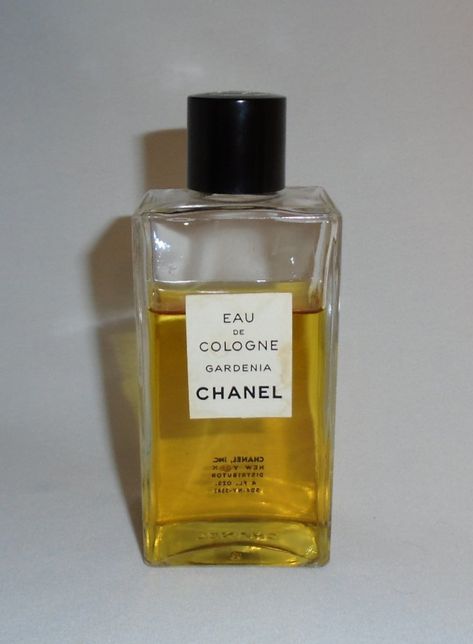 Chanel Gardenia Eau De Cologne 4 Oz Vintage 1940s-1950s - Etsy Canada Chanel Gardenia, Parfum Chanel, Coral Decor, Tropical Jewelry, Figural Jewelry, Antique Glassware, Glass Gifts, Online Makeup, Vintage Beauty