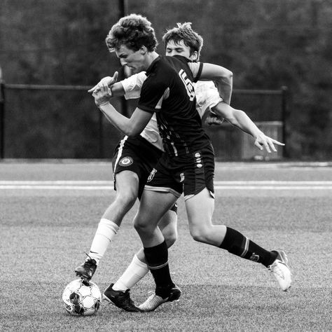 Back of the net. High school soccer. @bchstrojans #soccer #football #footy #motivation #sport #little #athlete #athletics #sportmotivation #life #growing #instagood #trend Old Soccer Aesthetic, Highschool Soccer Aesthetic, Old School Soccer Pics, Highschool Soccer, Soccer Action Photography, Motivation Sport, School Soccer, High School Soccer, Soccer Football