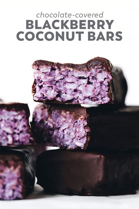 These chocolate covered Blackberry Coconut Bars are the berry-sweetened and beautifully PURPLE version of a bounty bar, but vegan and only 5 ingredients! #vegan #glutenfree #paleo #chocolate #nobake #easyrecipe #healthy #desserts Feasting On Fruit, Avocado Chocolate Pudding, Coconut Bars, Coconut Butter, Vegan Dessert Recipes, Chocolate Coconut, Dark Chocolate Chips, Healthy Dessert, Candy Recipes