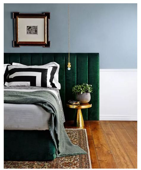 Bohemian Bedrooms, Upholstered Bedhead, Green Headboard, Velvet Furniture, Bedroom Trends, Home Staging Tips, Velvet Headboard, Bohemian Bedroom Decor, 아파트 인테리어