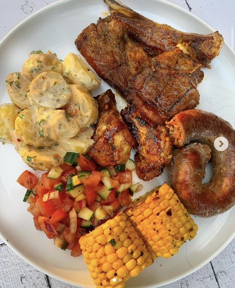 Soul Food Dinner Plates, Birthday Meals, South African Food, Cooking Soul Food, Homemade Comfort Food, Soul Food Dinner, Healthy Food Inspiration, Tasty Recipes Videos, South African Recipes