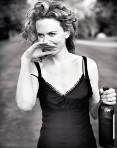 Nicole Kidman enjoying wine from the bottle. Drinking Wine Photography, Women Drinking Wine, Mark Seliger, Sasha Pivovarova, Wine Photography, Lauren Hutton, Vanessa Paradis, Uma Thurman, Woman Wine