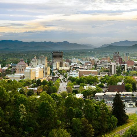 THE BEST MOUNTAIN TOWNS IN AMERICA.  No state gets more than one town. That's the deal. Ashville North Carolina, Living In North Carolina, Places To Live, River Art, Asheville North Carolina, Greensboro Nc, Blue Ridge Parkway, Summer Road Trip, United Airlines