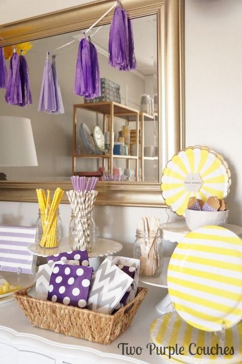 Grey Baby Shower Ideas, Yellow Party Decorations, Yellow Birthday Parties, Purple Couch, Grey Baby Shower, Wedding Themes Summer, Yellow Party, Baby Shower Yellow, Yellow Birthday