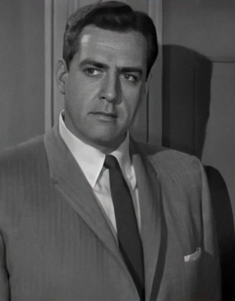 Perry Mason Tv Series, Raymond Burr, Perry Mason, Music Books, Tv Music, Tv Movies, Music Tv, Photo Reference, Other People