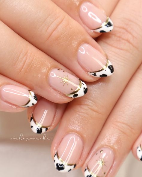 I will always say yes to cow print nails🐮🐄🤠 . . #nails #nailusa #nailart #naildesign #nailsofinstagram #naildesigns #nailsoftheday #naildesignsideas #gel #gelnails #raleigh #durham #nailinspo #raleighnailtech #ncnails #raleighnails #raleighnailtech #trend #trendynails #BIAB #springnails #BIABnails #summernails #naturalnails #raleighgelx #gelx #gelxnails #cowprintnails #fallnails Christmas Cow Nails, Highland Cow Nails, Cow Nail Designs, Cow Print Nails, Animal Nail Art, Cow Nails, Scottish Highland Cow, Print Nails, Animal Nails