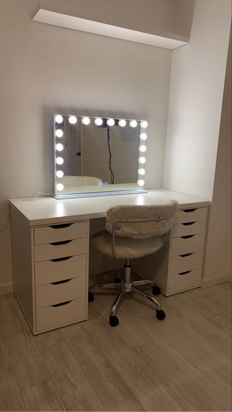 Vanity Desk With Mirror And Lights, Lagkapten Desk Ideas, Make Up Desk, Ikea Vanity, Bedroom Vanity Set, Room Vanity Ideas, Bedroom Ideas For Small Rooms Cozy, Beauty Room Vanity, Room Organization Bedroom