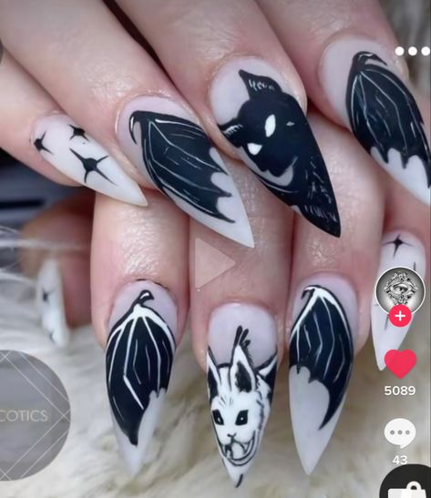 Witch Cauldron Nails, Cat Acrylic Nails, Cute Goth Nails, Gothic Nail Designs, Alt Nails, Goth Nail Art, Easy Halloween Nails Design, Nail Nail Designs, Acrylic Nails Ideas