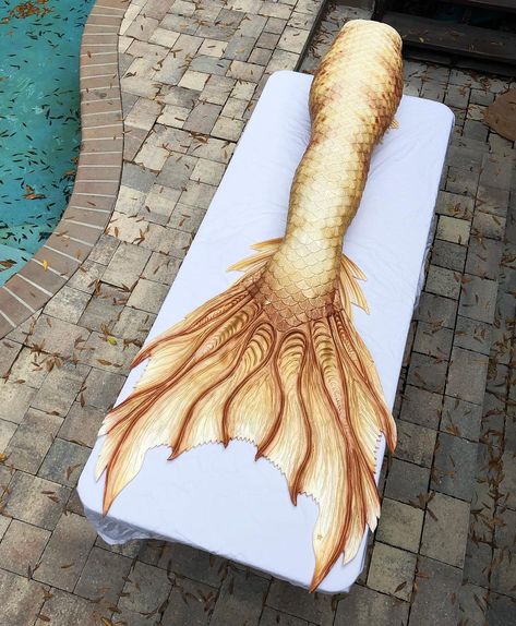 Siren Tail, Gold Mermaid Tail, Realistic Mermaid Tails, Realistic Mermaid, Silicone Mermaid Tails, Gold Mermaid, Mermaid Aesthetic, Water Life, Mermaid Tails