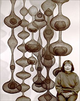 Ruth Asawa | Kireei, cosas bellas Ruth Asawa, Wire Sculptures, Wire Sculpture, Art Video, Sculpture Installation, Art Installations, Crochet Art, Land Art, Wire Art