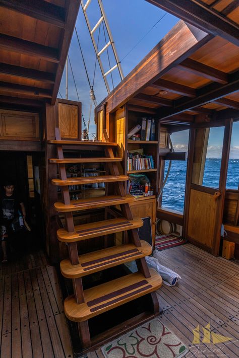 #Jakare #Liveaboard #Komodo #Indonesia Boat Living Aesthetic, Houseboat Aesthetic, Sailboat Living Interiors, Living In A Boat, Yacht Aesthetic Interior, Ship Interior Design, Sailboat Interior Ideas, Sailboat Interior Aesthetic, House Boat Interior