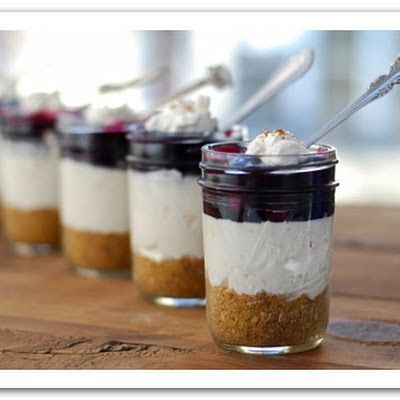 blueberry cheesecake jars Recipe - Key Ingredient Cheesecake Jars, Mason Jar Desserts, Cheesecake In A Jar, Jar Recipes, Cake In A Jar, Dessert In A Jar, Bass Lake, Homemade Sweets, Cheesecake Cake