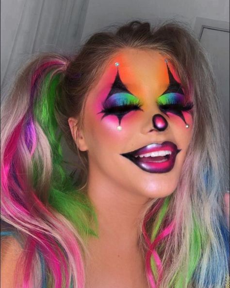 Rainbow Clown Makeup, Rainbow Clown, Cute Clown Makeup, Colourful Makeup, Halloween Makeup Pretty, Cute Clown, Fools Day, Costume Inspo, Clown Costume