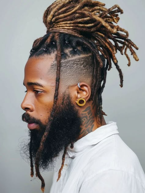 Men Curly Hairstyles Long, Men's Curly Hair, High Top Dreads, Female Dreadlocks, Curly Hairstyles Long, Dreadlock Ideas, Mens Dreadlock Styles, Men Curly Hairstyles, Short Locks