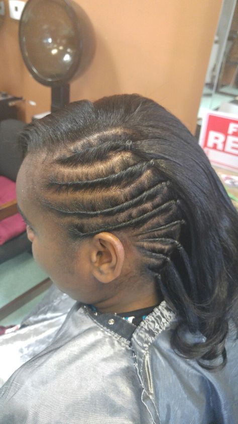 Press with twist 90s Hairstyles Twisties, 90s Twist Bun, Early 2000s Cornrows, 2000s Braid Hairstyles Black Women, Early 2000s Braid Hairstyles, Flat Twists, Flat Twist Hairstyles, Y2k Hairstyles, 90s Hairstyles