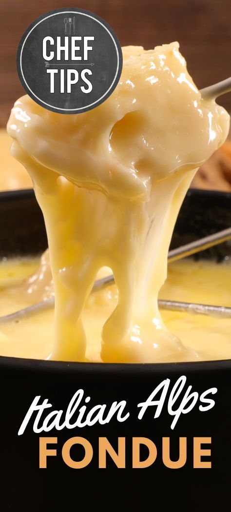 Italian Fondue Recipe, Italian Fondue, Gruyere Fondue, Livigno Italy, Fondue Recipe, Fontina Cheese, Fondue Recipes, Chef Tips, Crusty Bread