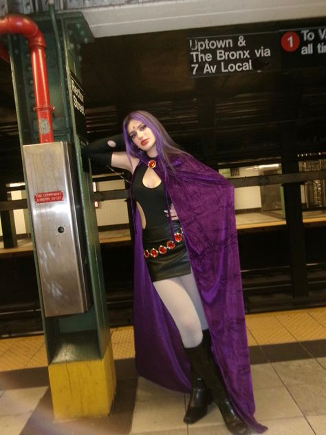 Costumes For Purple Hair, Halloween Purple Hair Costume, Characters With Purple Hair Halloween, Purple Halloween Costume Ideas, Purple Dress Halloween Costume Ideas, Raven Costume Aesthetic, Ravena Costume, Blonde And Black Hair Halloween Costumes, Halloween Costumes With Purple Hair