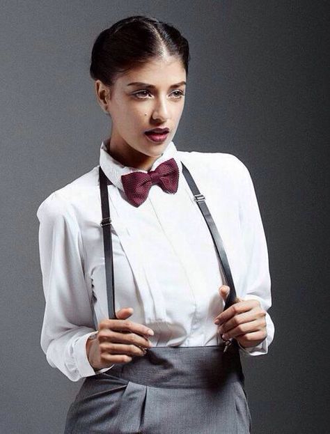 Suspenders!! 20s Aesthetic, Restaurant Uniforms, Tomboy Chic, Suspenders For Women, Tie Women, Masculine Style, Women Ties, Current Fashion Trends, Dance Photography