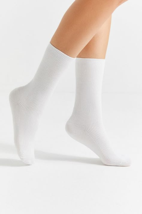 White Ankle High Socks, High Ankle Socks, Cute White Socks Aesthetic, Long White Socks Aesthetic, White Cute Socks, White Socks Aesthetic, White High Socks, White Socks Women, High White Socks