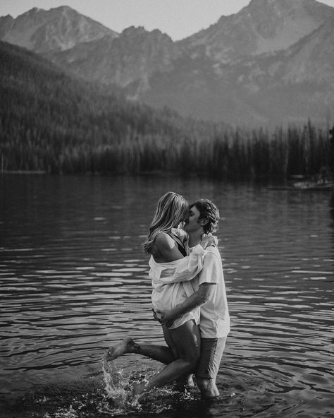 Bringing this oldy but a goody back to the feed🤩 Lauren + Matt were the best models ever for this content day!! Let’s just say this is my ALL time favorite photo I’ve taken in my photo career!! If you want photos like this Let’s get you up to Stanley for an unbelievably beautiful photoshoot, link in my bio! Lake Ceremony, Portland Elopement, Elope In Colorado, Seattle Elopement, Colorado Mountain Elopement, Where To Elope, Lake Photoshoot, Beach Photo Session, Oregon Elopement