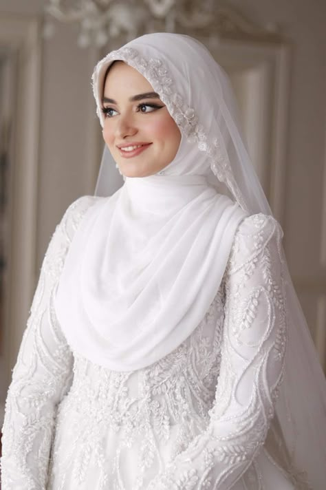 Muslimah Wedding Dress Simple, Egypt Wedding Dress, Veil Wedding Hijab, Veiled Dresses, Egypt Wedding, Muslim Wedding Dress Hijab Bride, Pride Dress, Wedding Dress Hijab, Muslim Wedding Hijab