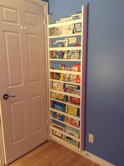 Space Behind Bedroom Door, Behind The Door Book Shelves, Behind Door Bookshelf, Built In Shelves Bedroom, Space Behind Door, Basement Ideas With Bar, Kids Room Bookshelves, Toddler Boy Room Decor, Bar Basement