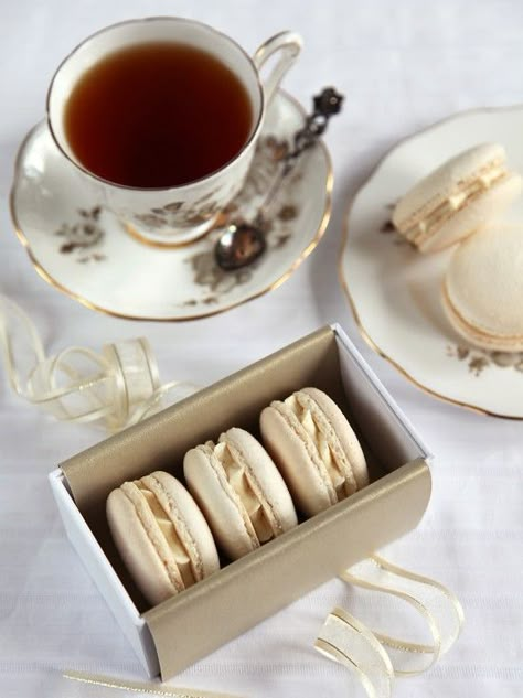 Chocolate Caliente, Yerba Mate, Tea Break, A Cup Of Tea, My Cup Of Tea, Vanilla Buttercream, Cup Of Tea, Macaroons, High Tea