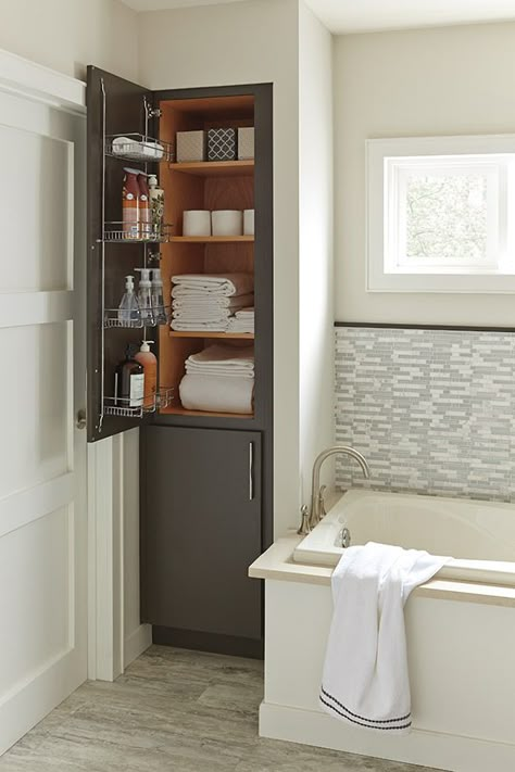 Diamond Cabinets Linen Closet Small Bathroom Cupboard, Bathroom Closet Shelving, Bathroom Linen Closet, Diamond Cabinets, Cabinets Ideas, Bathroom Linen Cabinet, Bad Inspiration, Linen Closet Organization, Bathroom Closet