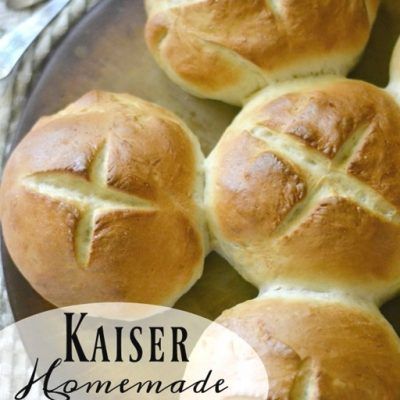 Bread For Pulled Pork Sandwiches, Rolls For Pulled Pork Sandwiches, Homemade Kaiser Buns, Pulled Pork Buns Recipe, Buns For Pulled Pork Sandwiches, Kaiser Rolls Sandwich, Homemade Kaiser Rolls, Homemade Buns For Pulled Pork, Sourdough Kaiser Rolls